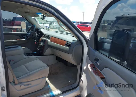 2007 Chevrolet Tahoe Lt из США, поврежденный, VIN 1GNFC13077R113850